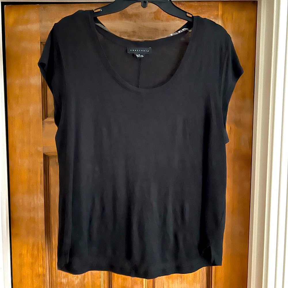 Sanctuary XL black tee